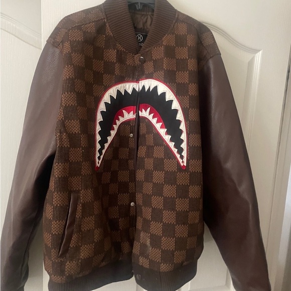 Jacket - Picture 2 of 3
